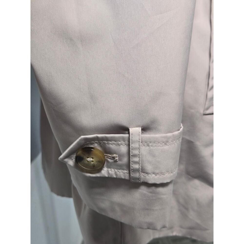 London Fog Women's Water Resistant Belted Cream Color Trench Coat. Size Medium - Picture 12 of 13